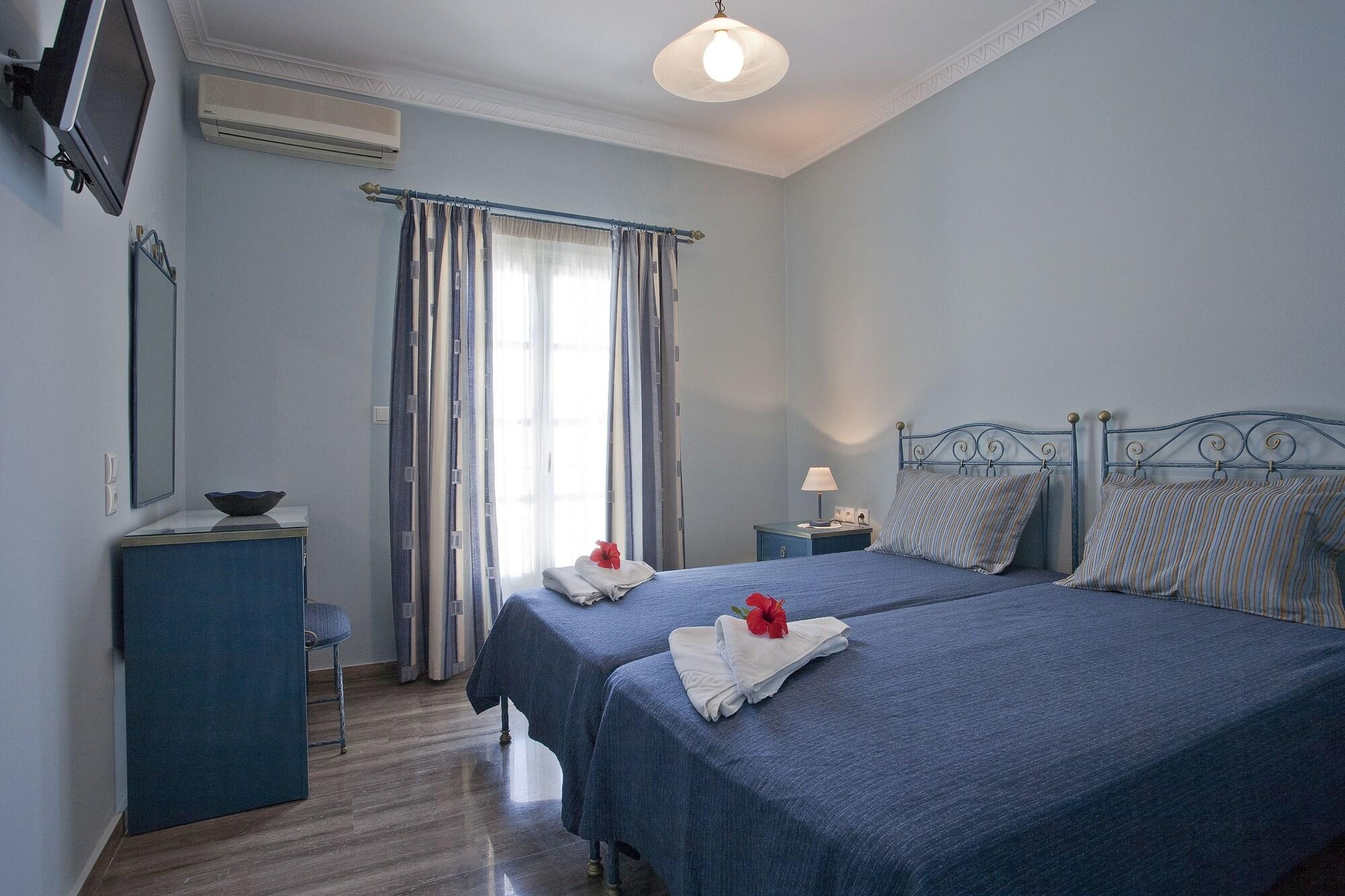 Preka Maria Aparthotel Kamári Exterior foto