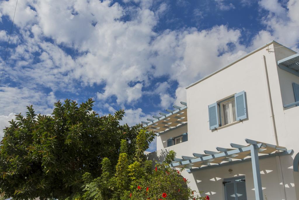 Preka Maria Aparthotel Kamári Exterior foto