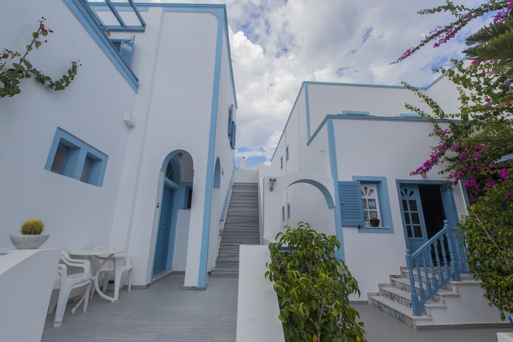 Preka Maria Aparthotel Kamári Exterior foto