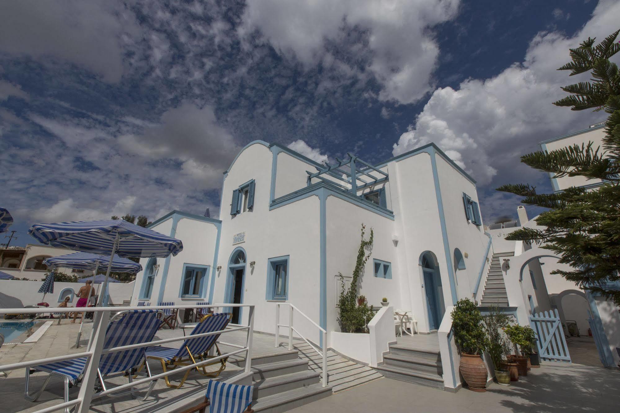 Preka Maria Aparthotel Kamári Exterior foto